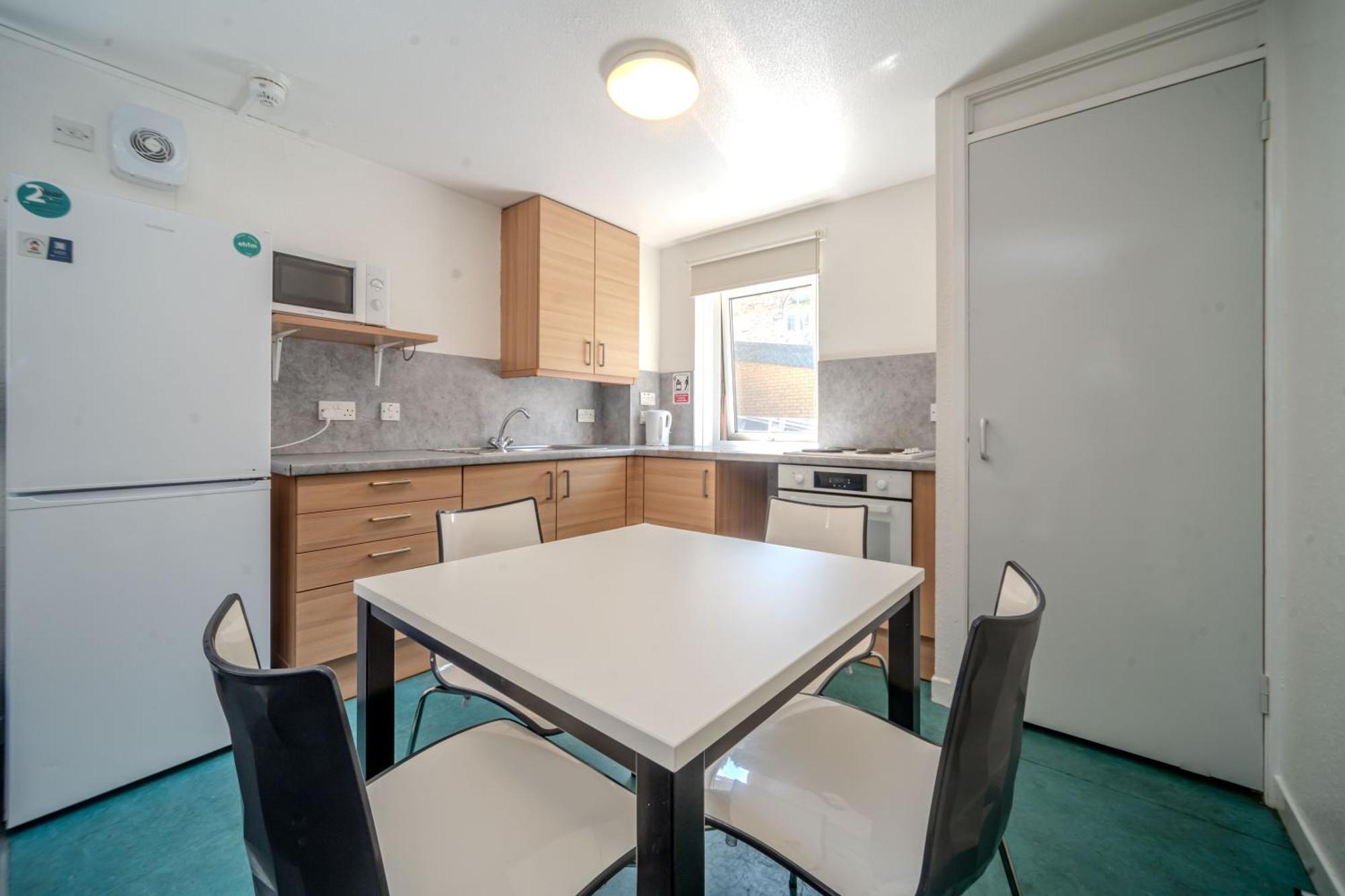 אדינבורו Joivy Budget 4,5 And 6 Bed Private Flats, In Historic Old Town (Adults Only) מראה חיצוני תמונה