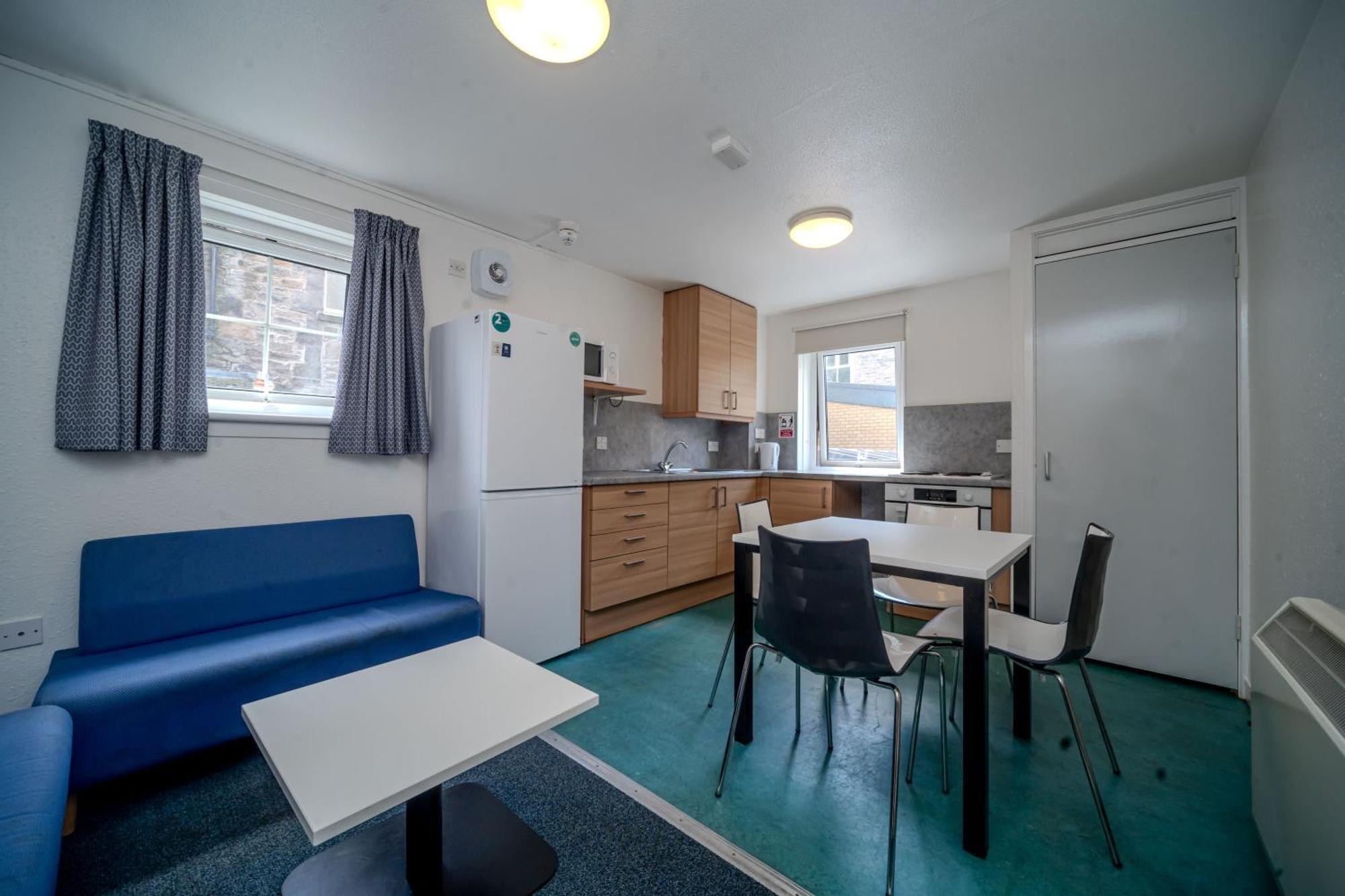 אדינבורו Joivy Budget 4,5 And 6 Bed Private Flats, In Historic Old Town (Adults Only) מראה חיצוני תמונה